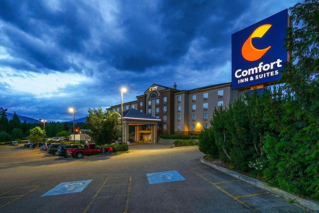 Comfort Inn & Suites Salmon Arm Ngoại thất bức ảnh
