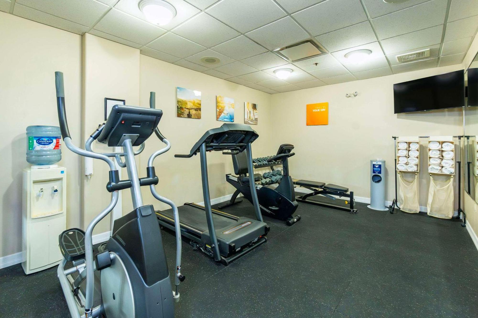 Comfort Inn & Suites Salmon Arm Ngoại thất bức ảnh