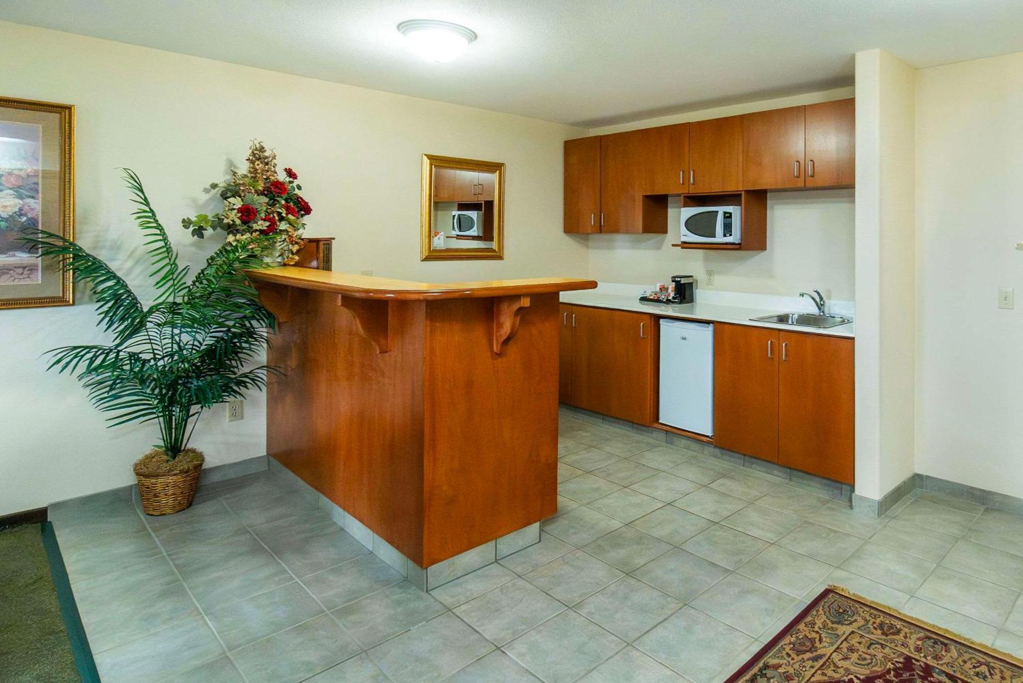 Comfort Inn & Suites Salmon Arm Ngoại thất bức ảnh