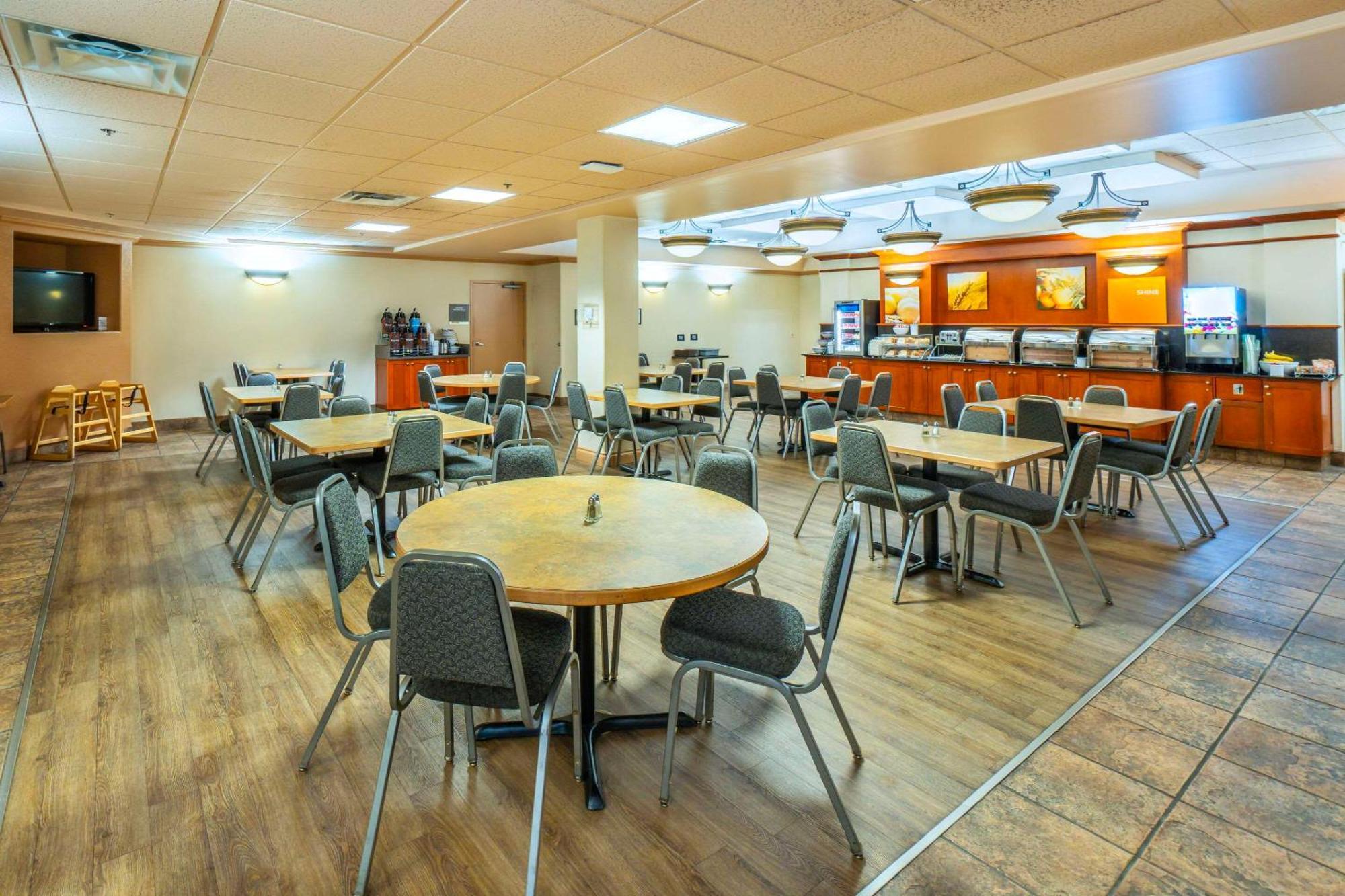 Comfort Inn & Suites Salmon Arm Ngoại thất bức ảnh