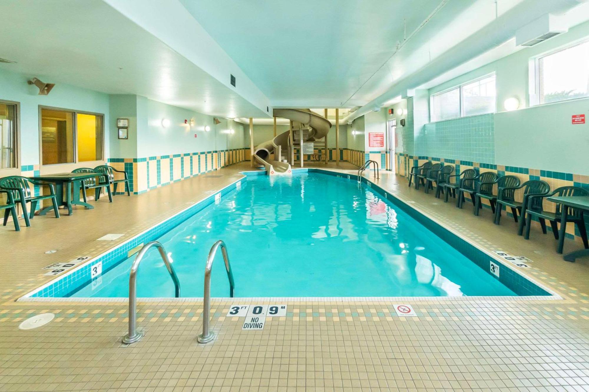 Comfort Inn & Suites Salmon Arm Ngoại thất bức ảnh