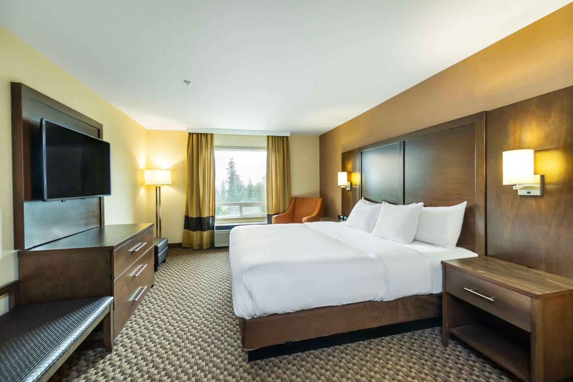 Comfort Inn & Suites Salmon Arm Ngoại thất bức ảnh